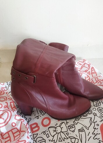 Deichmann Bordo deri topuklu çizme