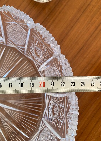 Beyaz Kristal Desenli Vazolar ve Tabaklar - Görsel 2