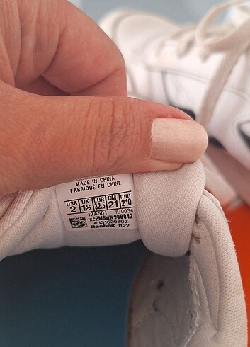 Reebok Erkek çocuk orjinal reebok 32,5 numara 