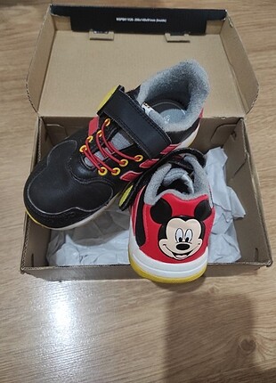 Adidas çocuk ayakkabı 26.5 numara