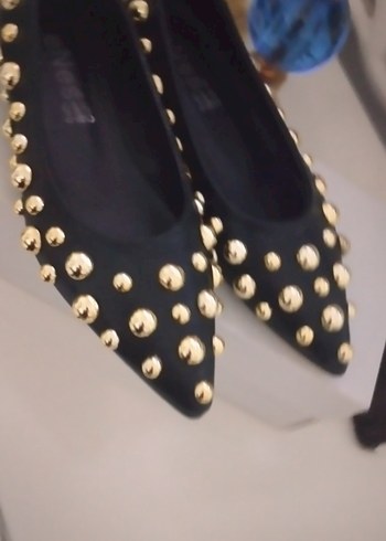 Diğer Altın Renkli Çivili Kadın Stiletto