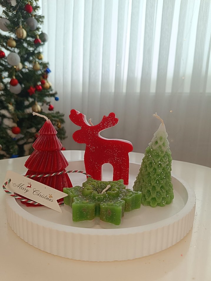 Beyaz ve Yeşil Yılbaşı Temalı Mum Seti - Görsel 5