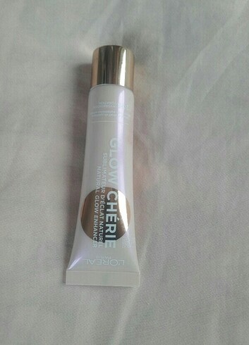  Beden Loreal glow chérie