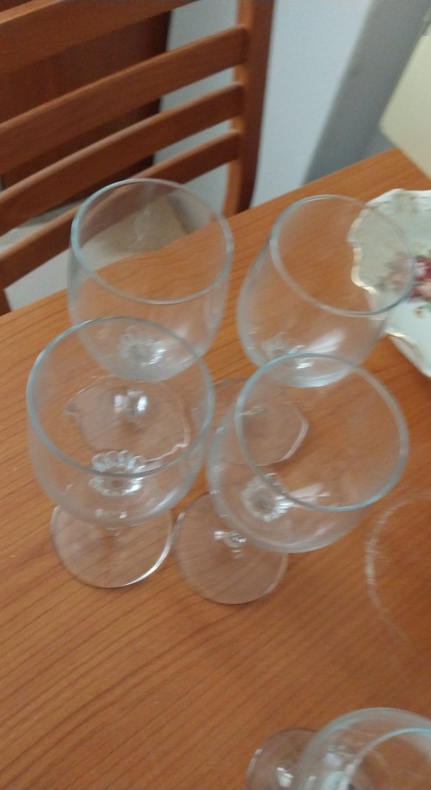 Şeffaf Ayaklı Cam Kadehler - Görsel 3