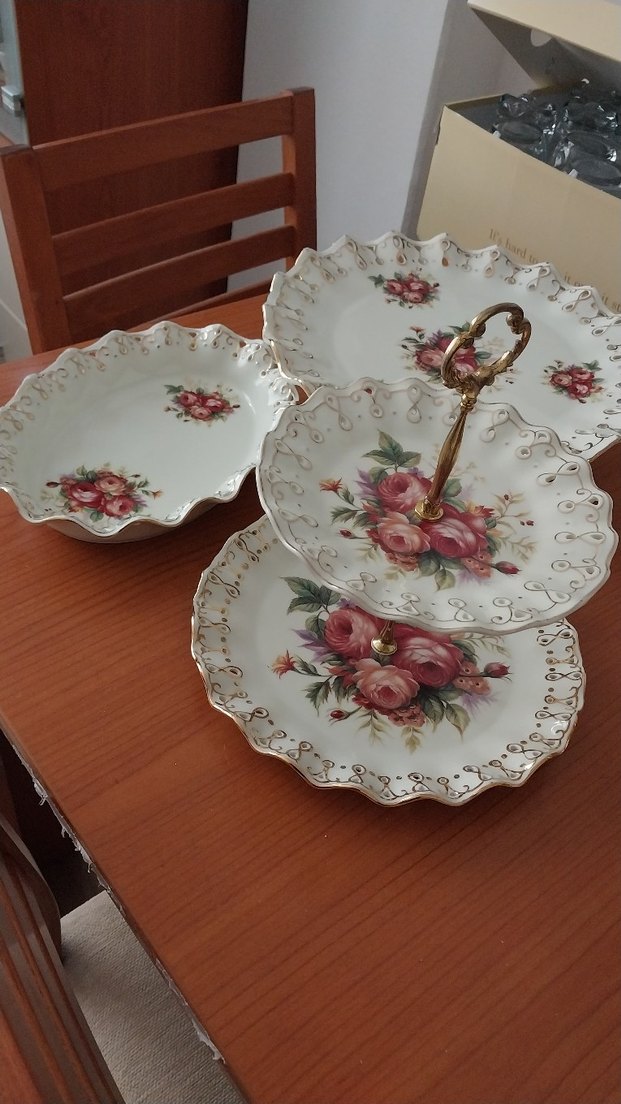 Çiçek Desenli  1.cı sınıf porselen sıfır ürün 3lü set halinde - Görsel 5