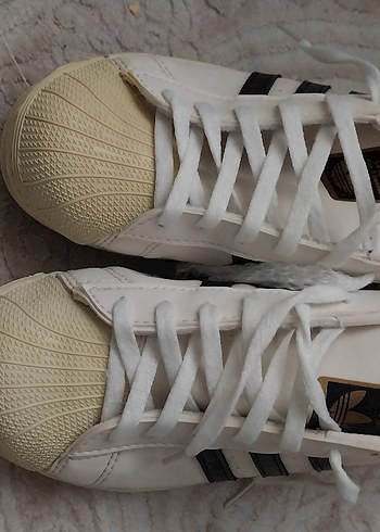 Beyaz Düz Tabanlı Bağcıklı  Spor Ayakkabısı - Görsel 4