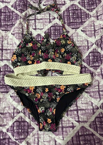 Çiçek Desenli Dantel Detaylı Bohem Bikini - Görsel 2