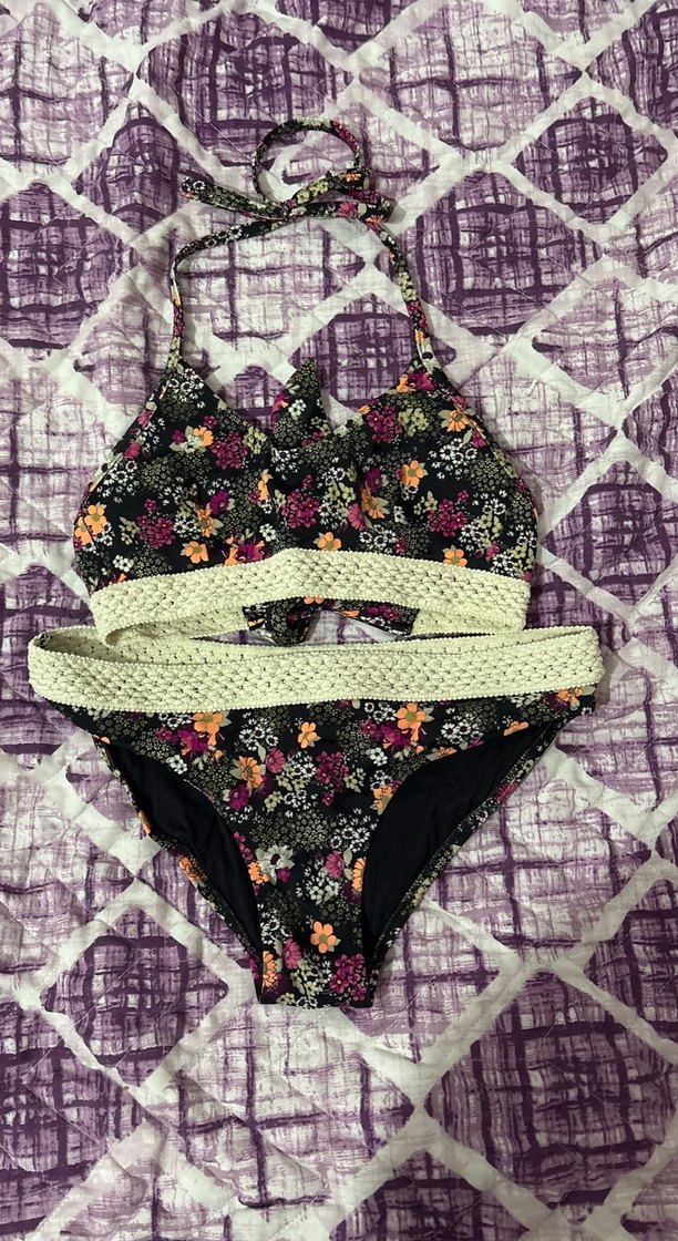 Çiçek Desenli Dantel Detaylı Bohem Bikini - Görsel 2