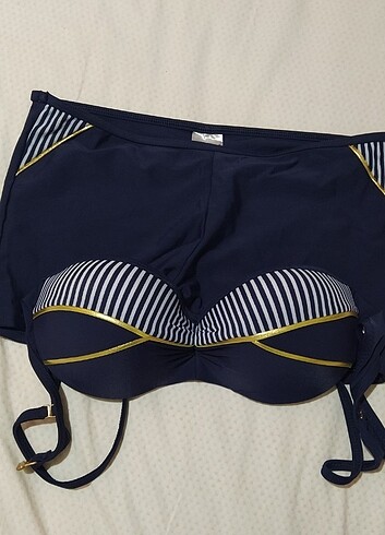 Bayan bikini