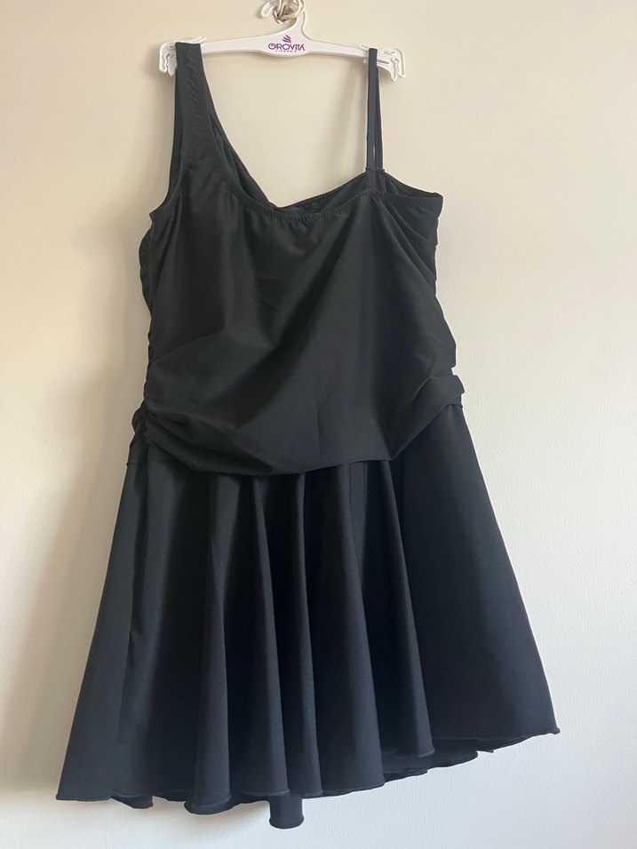 Siyah Drapeli Asimetrik Şortlu Etekli Mayo - Görsel 3