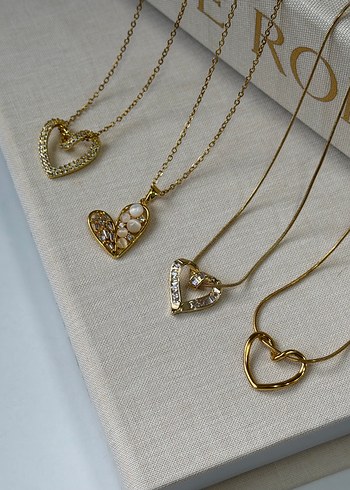 Altın Renkli İşlemeli Kalp Kolye - Görsel 2