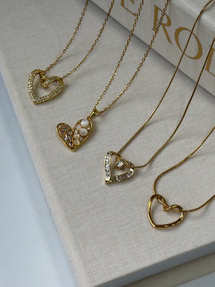 Altın Renkli İşlemeli Kalp Kolye - Görsel 2