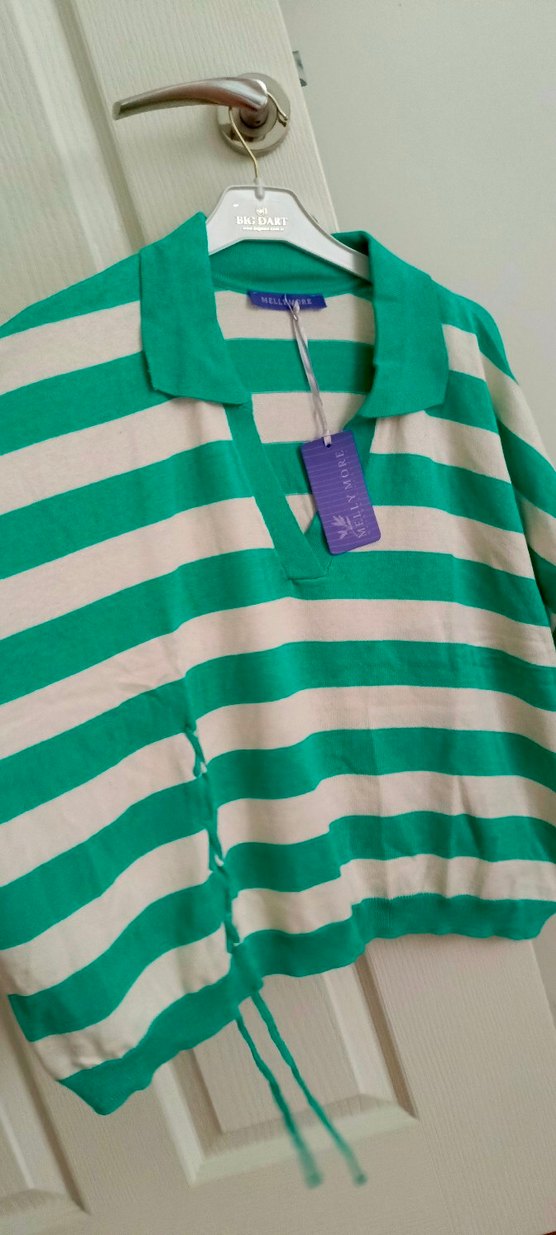 Beyaz Yeşil Çizgili V Yaka Kemerli Kadın Kazak - Görsel 4