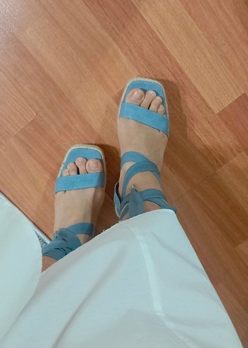 Mavi Dolgu Topuklu Kadın Sandalet - Görsel 2