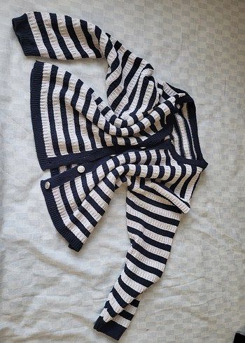 Gri Beyaz Çizgili Triko Kadın Hırka - Görsel 2