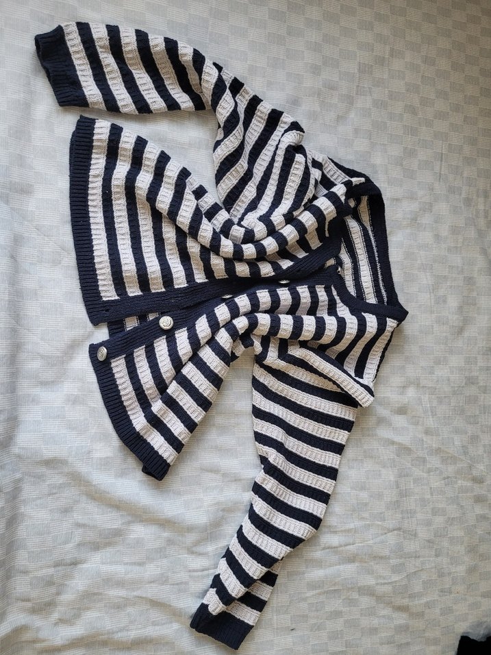 Gri Beyaz Çizgili Triko Kadın Hırka - Görsel 2