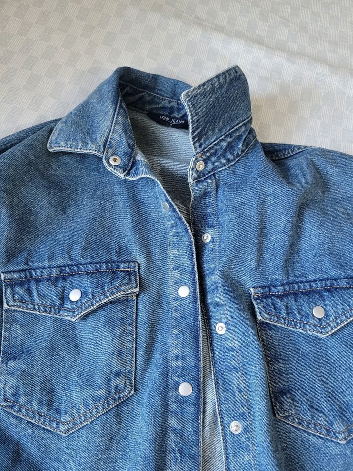 Gri Tonlu Mavi Düğmeli Kadın Denim Ceket - Görsel 2