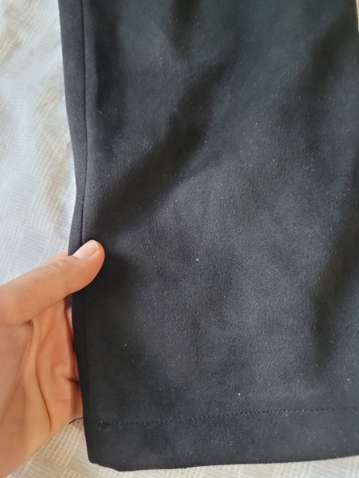 kadifemsi kumaşta siyah pantolon - Görsel 4