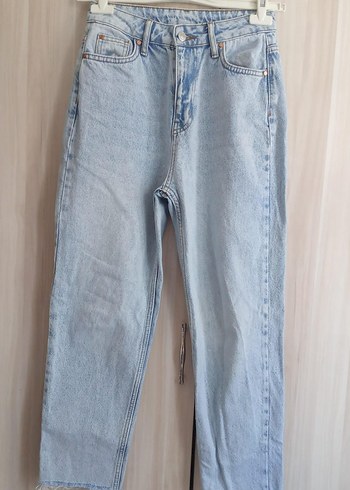 KADIN PAÇASI KESİK MOM JEAN