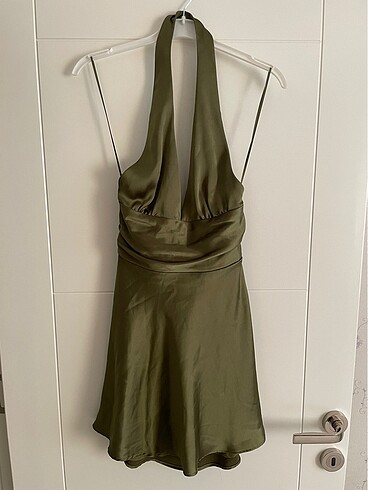 ZARA HALTER YAKA SATEN ELBİSE