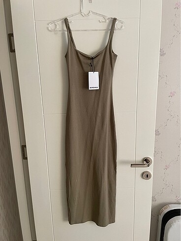 BERSHKA MİDİ ELBİSE