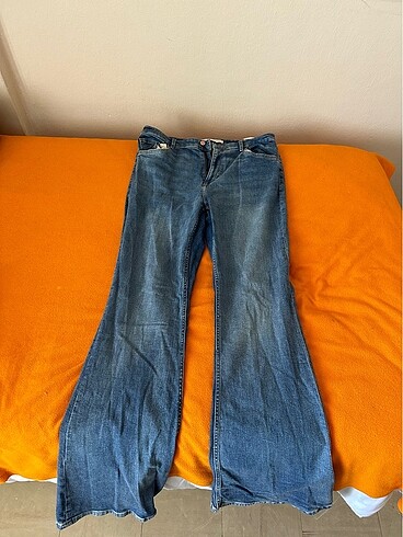 Bershka Jean