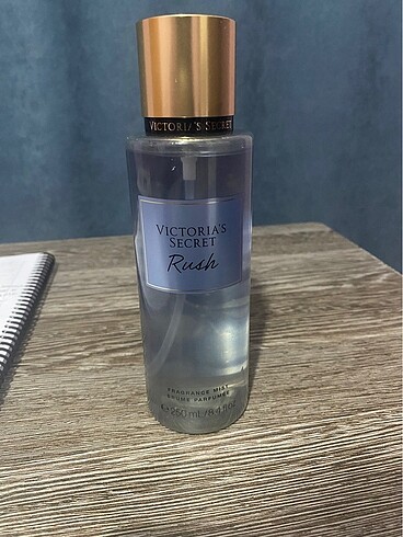 Victorias Secret Rush vucut spreyi