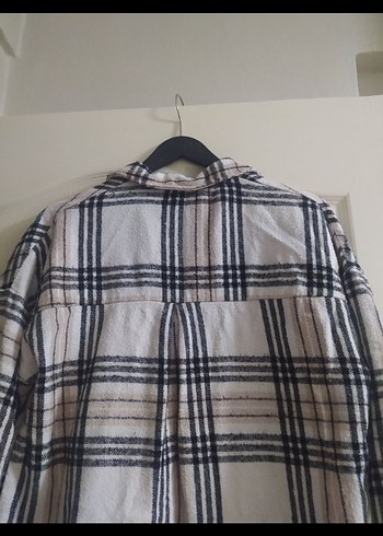 Kadın krem ve siyah kareli Pamuklu Düğmeli Uzun Kollu Gömlek - Görsel 3