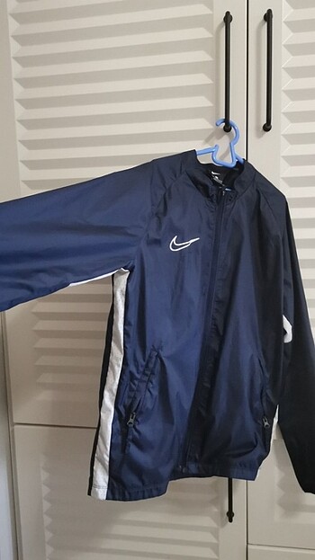 11-12 Yaş Beden Nike çocuk yağmurluk