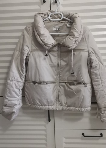 Krem Mini Fermuarlı Sokak Stili Kadın Ceket