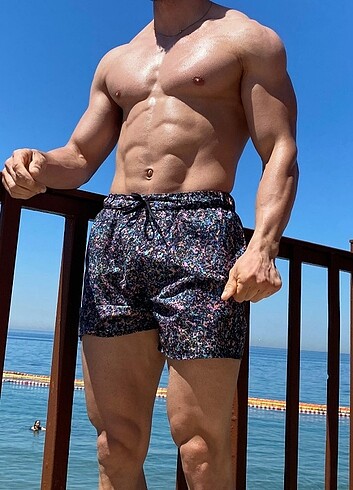 Olaıan (Decathlon)deniz şortu