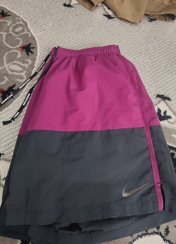 Nike Nike koşu ???? şortu