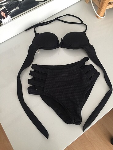 Bikini ve mayo tulumu