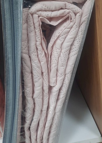 Gri Beyaz Baskılı  yatak örtüsü - Görsel 3