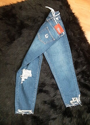 Dior mom jean