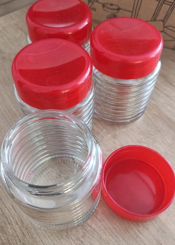 Kırmızı Kapaklı Renkli Cam Saklama Kavanozları - Görsel 5
