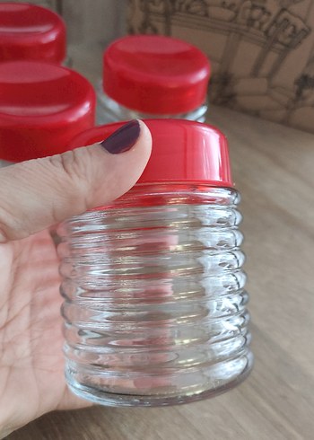 Kırmızı Kapaklı Renkli Cam Saklama Kavanozları - Görsel 4