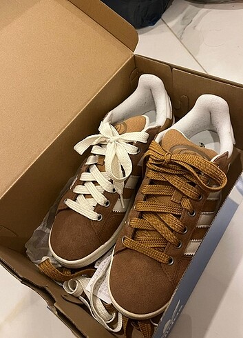 42 buçuk Adidas erkek ayakkabı 