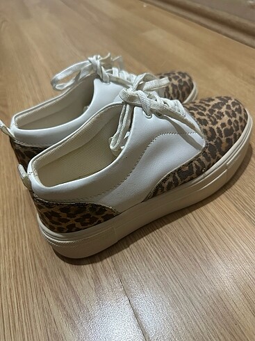 Zara Leoparlı ayakkabı