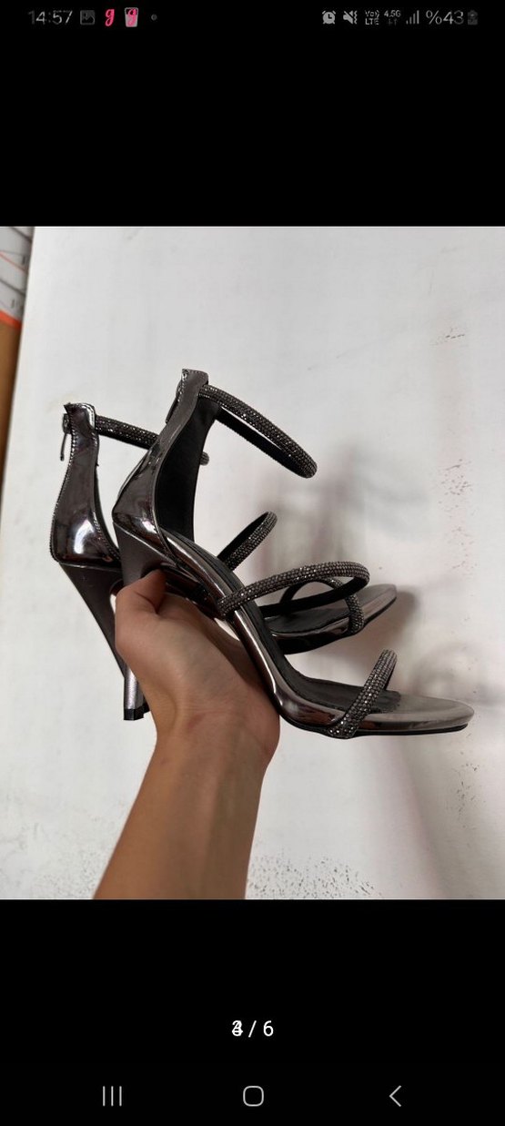 Gri Metalik Tokalı Stiletto Topuklu Kadın Ayakkabı - Görsel 4