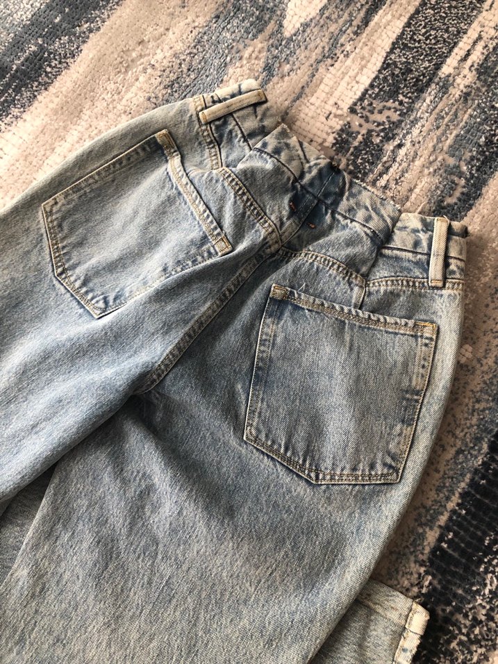 GOOD AMERİCAN YIRTIK MOM JEANS PANOLON - Görsel 3