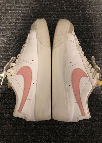 NİKE BLAZER LOW PLATFORM BEYAZ SPOR AYAKKABI - Görsel 3