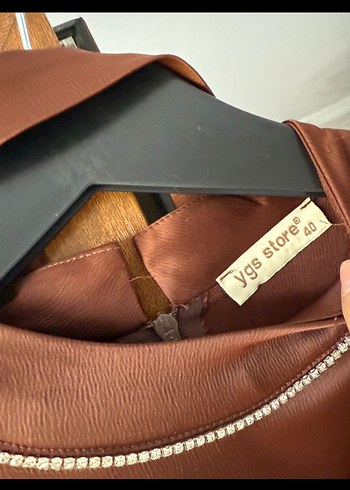 Kahverengi saten elbise  Kadın Uzun Elbise - Görsel 3