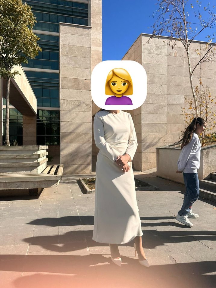 ZARA Uzun Kollu Beyaz Drapeli Elbise - Görsel 2