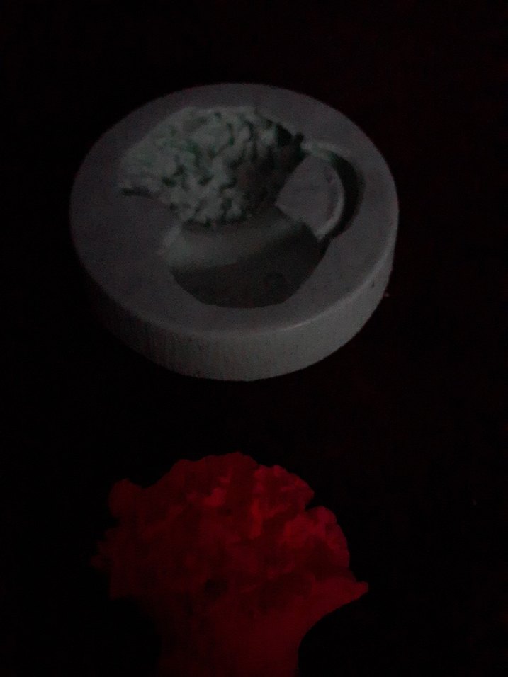 Gri Kalıplı Kırmızı Vazo Mum - Görsel 2