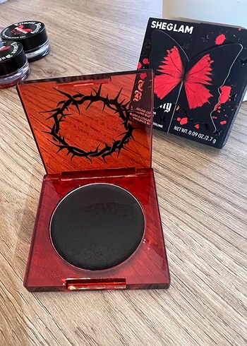 SHEGLAM Trimson Butterfly Kırmızı Göz Farı - Görsel 6