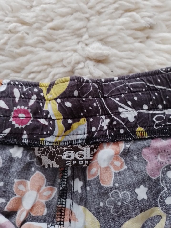 Çiçek Desenli Mini Kadın Şort - Görsel 3