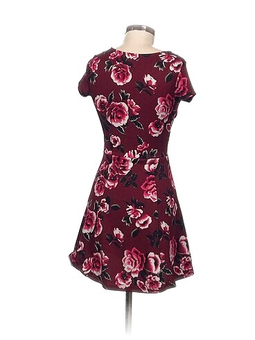 universal Beden Vintage Love Kısa Elbise %70 İndirimli.