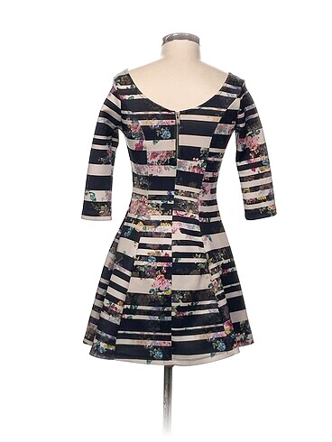 universal Beden Vintage Love Kısa Elbise %70 İndirimli.