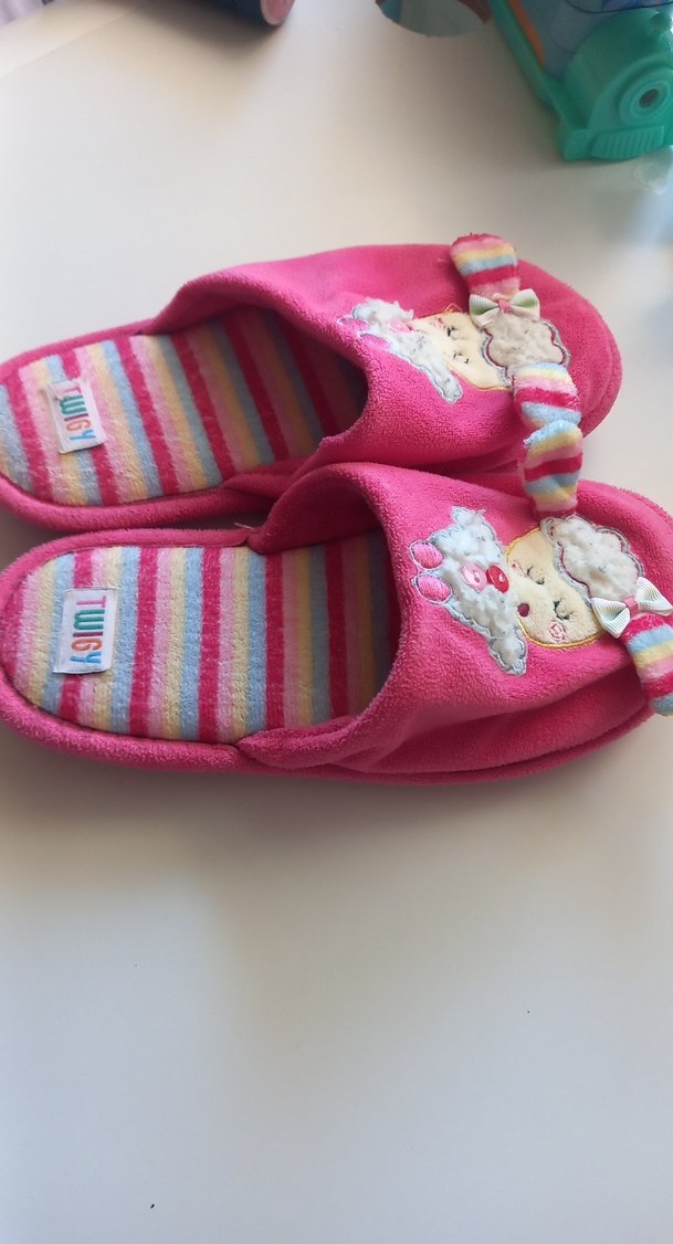 Düğmeli Nakışlı Kız Çocuk Pembe Sıcak Terlik - Görsel 4